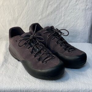 Arc'teryx Konseal AR Purple Approach Shoes - US 9 - EUR 41 1/3 - UK 7.5